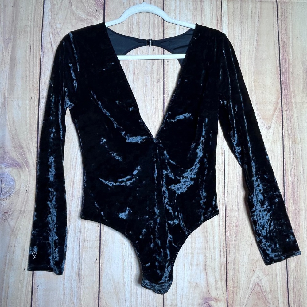 Victoria's Secret Bodysuit Plunge M/L Black Crushed‎ Velvet Open Back Goth Glam